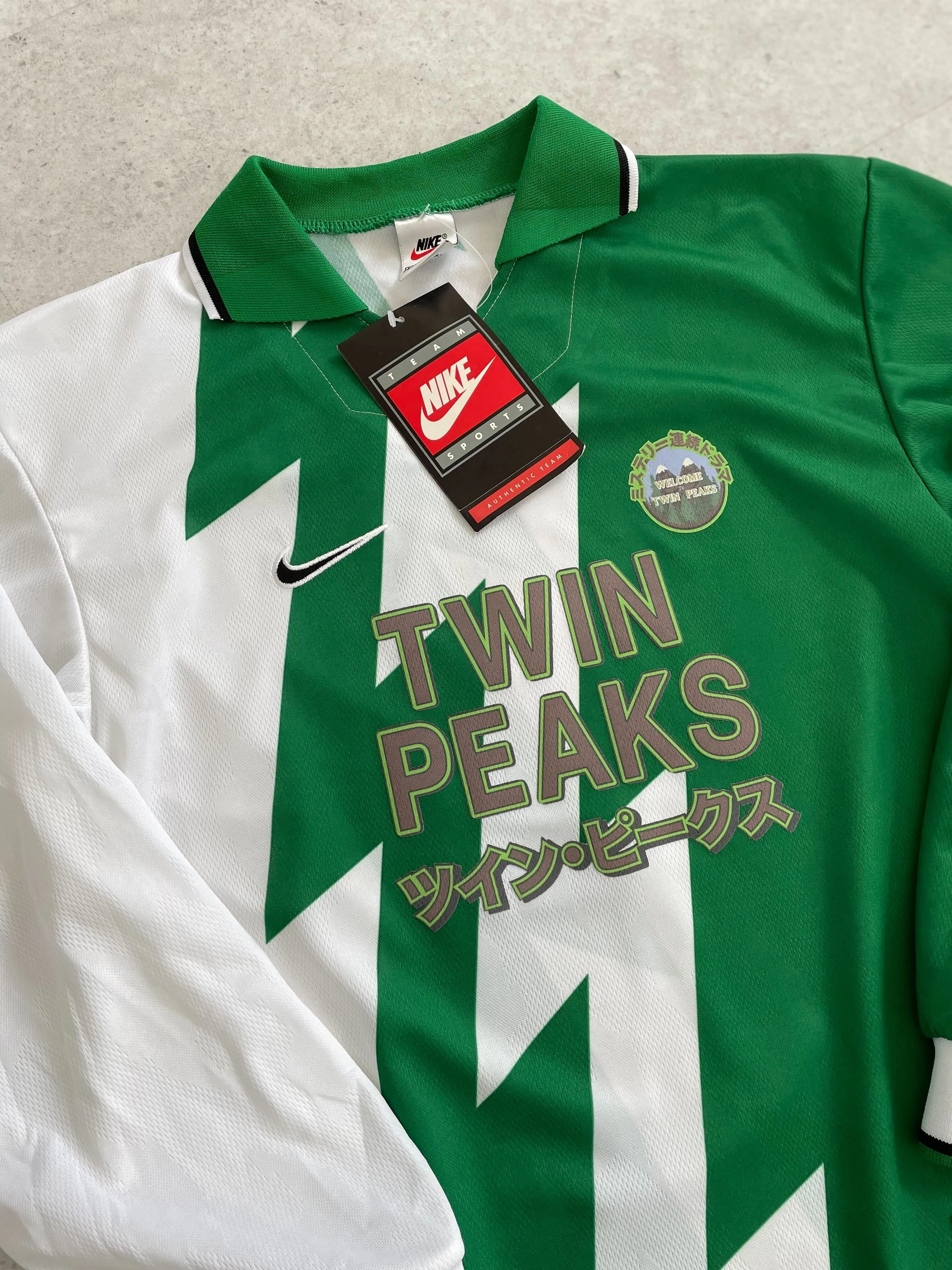 1990 CULT KITS X TWIN PEAKS JAPANESE MOVIE MASHUP (BNWT) M NIKE