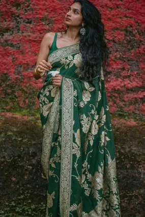 Gorgeous Green Soft Silk Saree With Elegant Blouse Piece