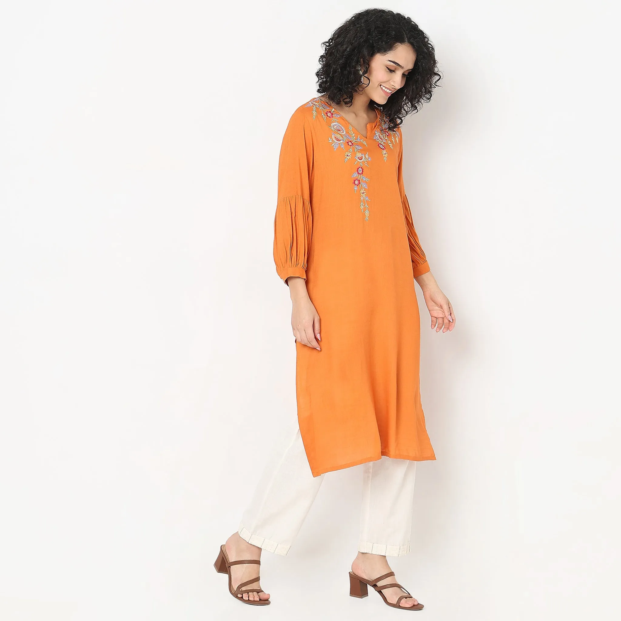 Relaxed Fit Embroidered Kurta